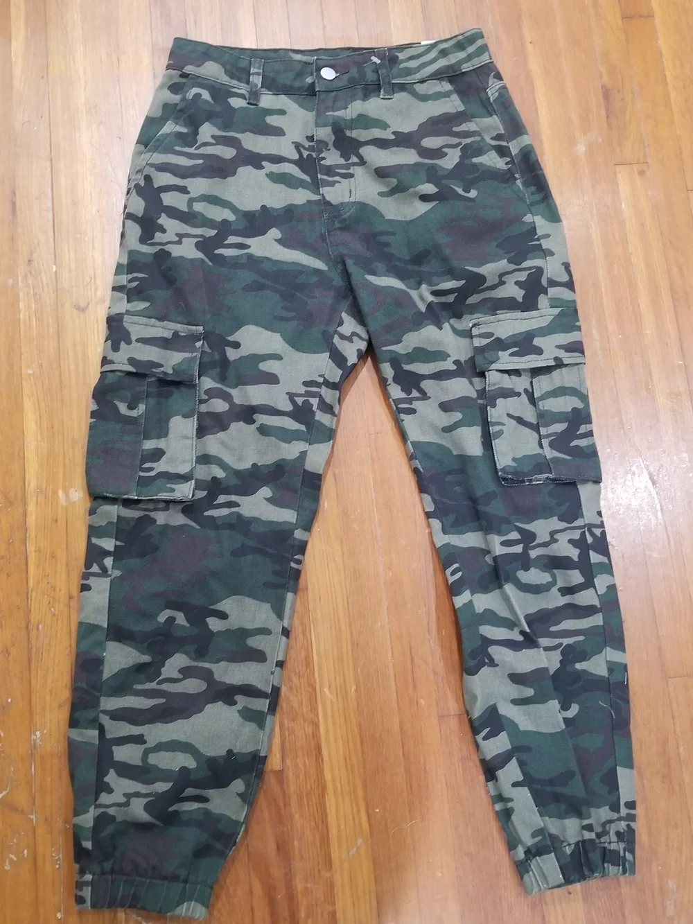 Womens Camo Cargo Jogger Pants - Green Camouflage